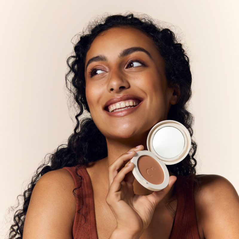 Fiche_produit_Poudre_de_Soleil_9ecabef3-1484-408a-ad58-6b28011a9e2c.png Fiche_produit_Poudre_de_Soleil_9ecabef3-1484-408a-ad58-6b28011a9e2c.png